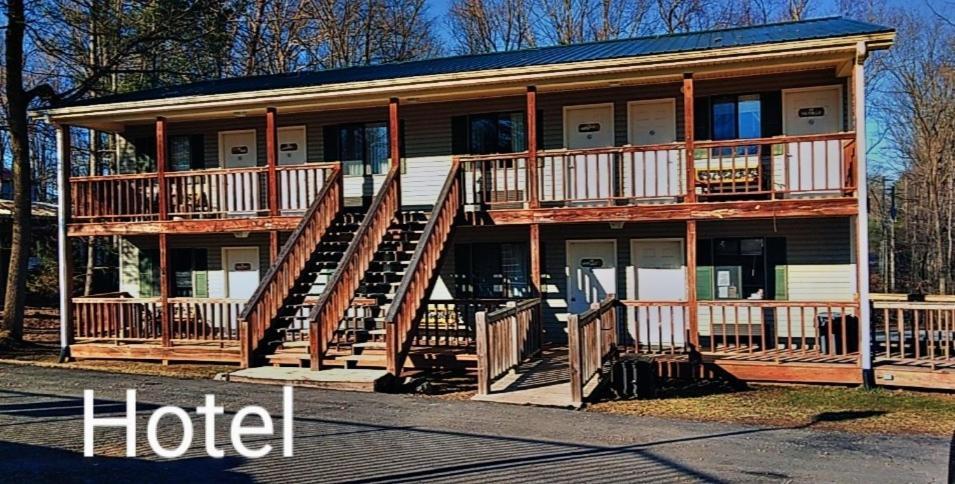 Timber Pointe Hotel