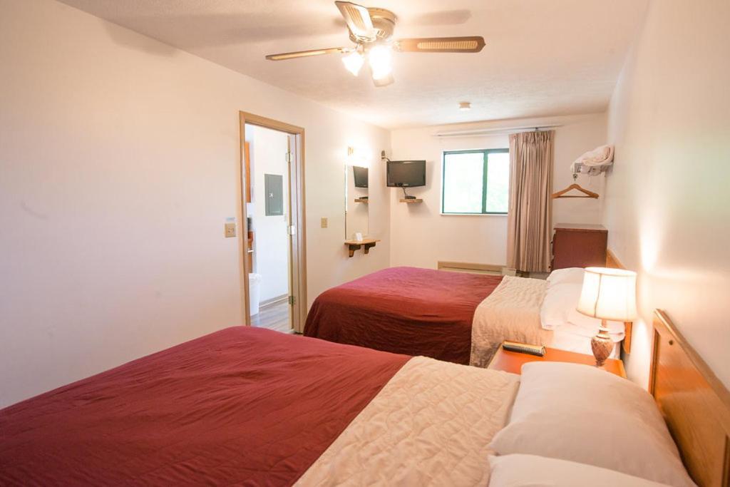 Timber Pointe Hotel
