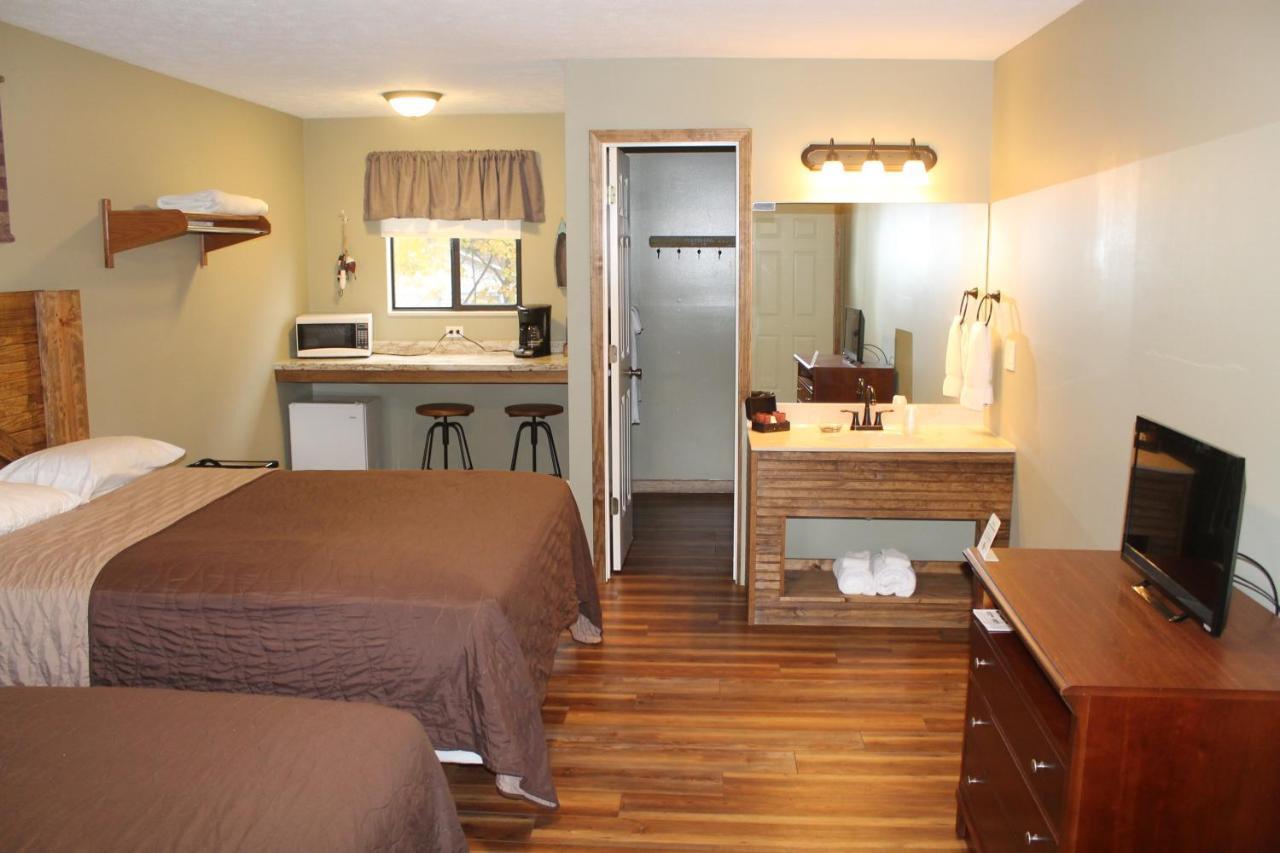 Timber Pointe 5*