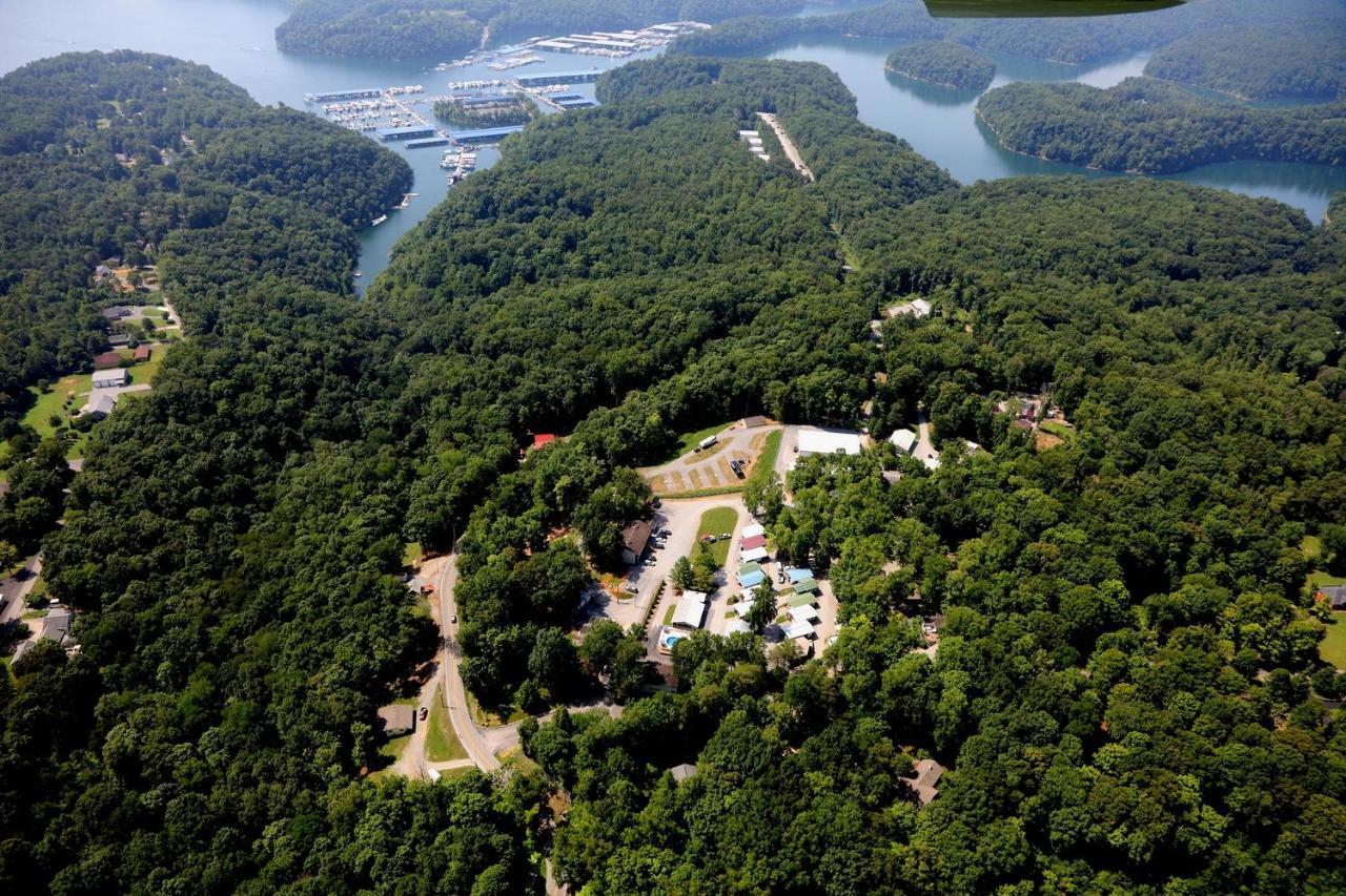 Timber Pointe Hotel